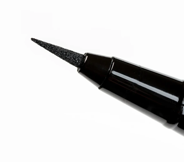 Подводка-фломастер для глаз, 01 черный / Nib Liquid Eye Liner 01 Little Black Dress 1 мл