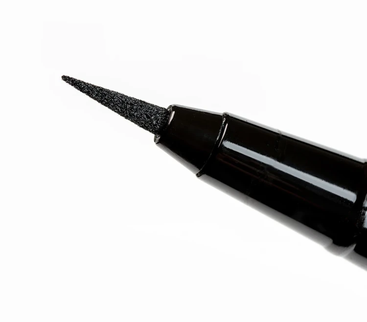 Подводка-фломастер для глаз, 01 черный / Nib Liquid Eye Liner 01 Little Black Dress 1 мл