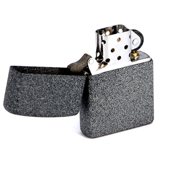 211 Зажигалка ZIPPO Classic, латунь/сталь с покрытием Iron Stone™, серый