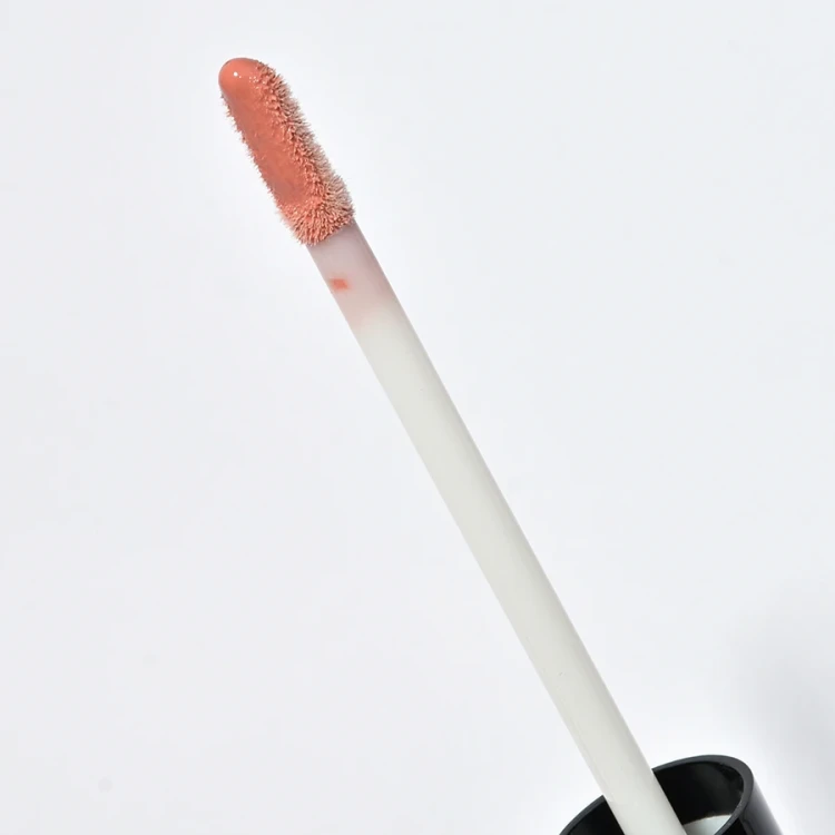 Блеск для увеличения объема губ, 03 / Lip Plumper Leonardo 5 мл