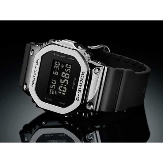 Casio GM-5600-1